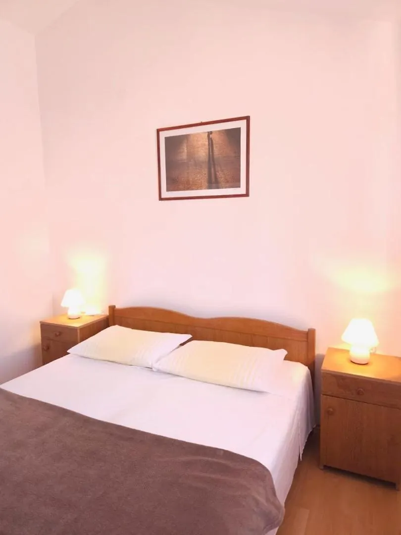 Lorena Apartments In Pula Croatia