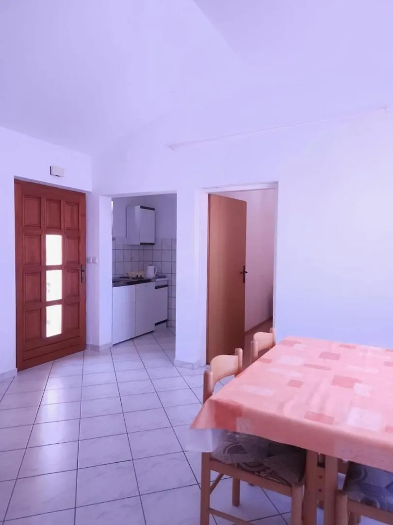 Lorena Apartments In Pula Guest house