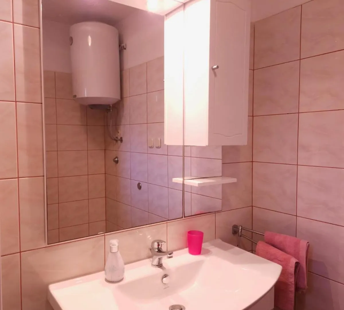 Lorena Apartments In Pula